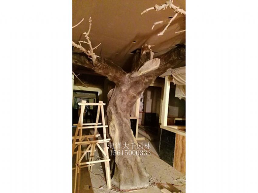 點擊查看詳細信息<br>標題：假樹內施工中 閱讀次數：1492